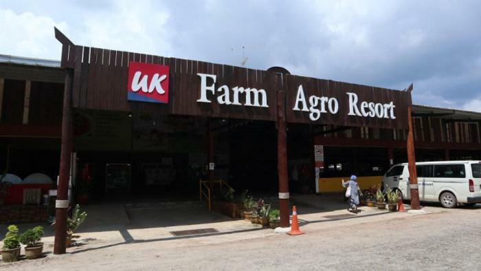 Uk Farm Agro Resort Keluang Exterior foto